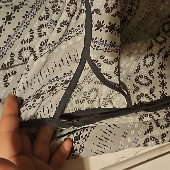 Two Maurices Blouses size XL Grey long sleeve with tie and sage green short lay - Picture 10 of 12